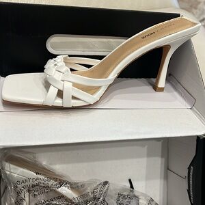NIB fashion nova white braided heels